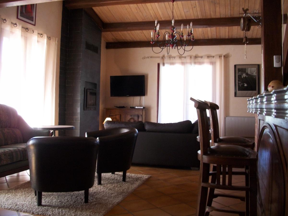 Le Pre Joli Otel Beaugas Dış mekan fotoğraf